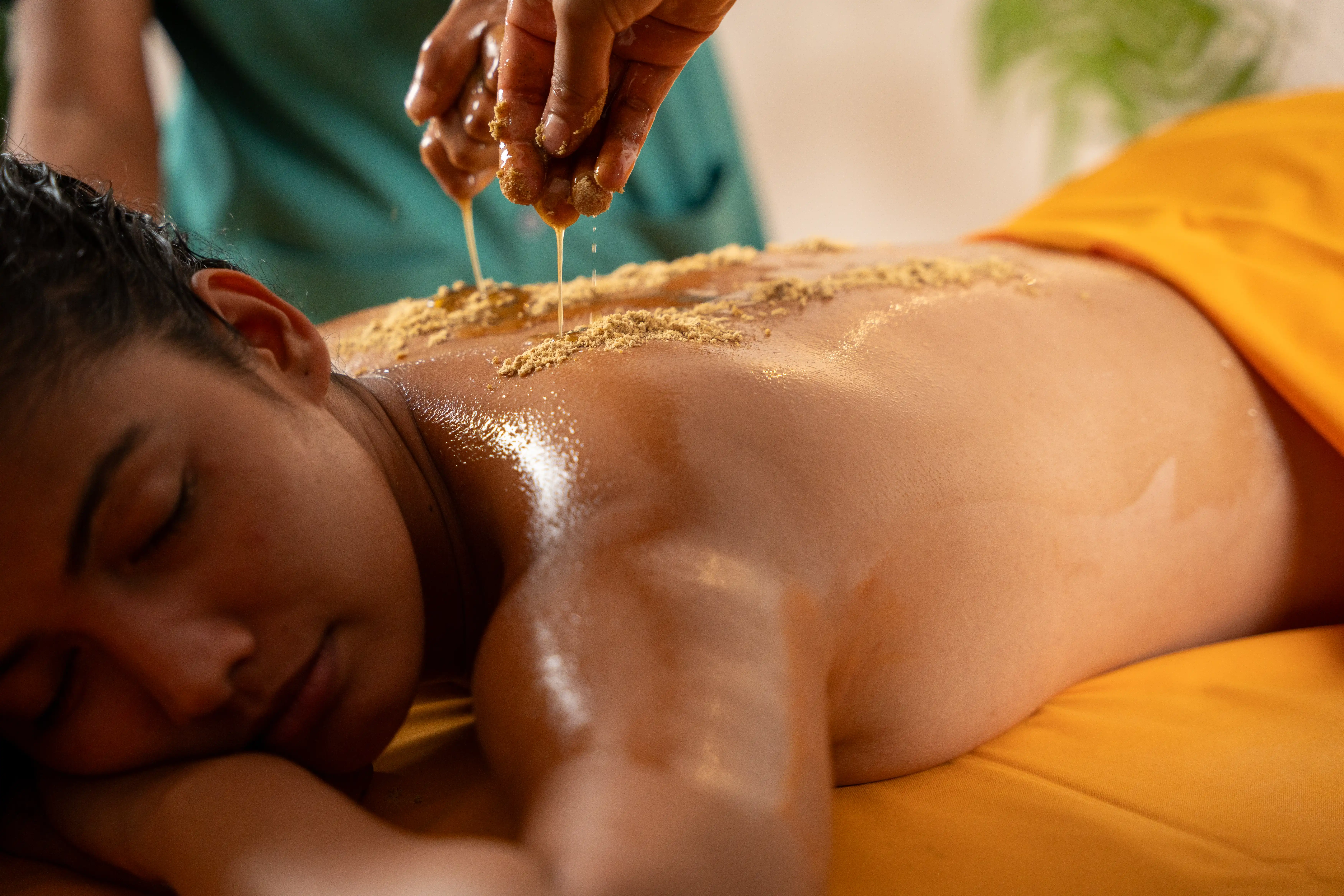 90 Minutes Ubatana and Herbal Steam Package