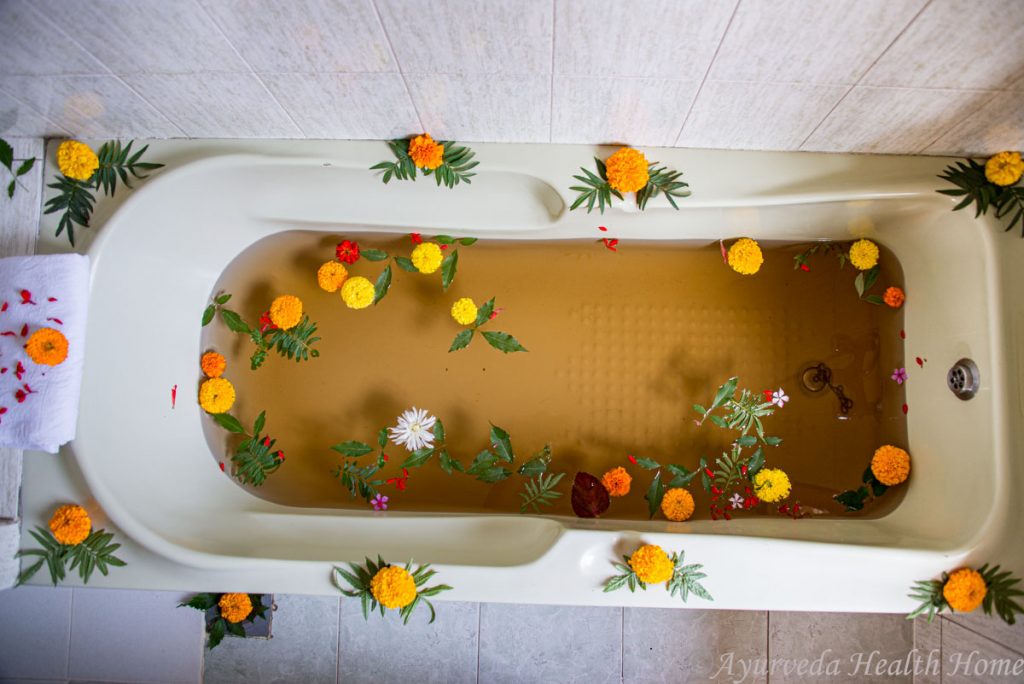 Avagahana Sveda(Herbal Tub Bath)